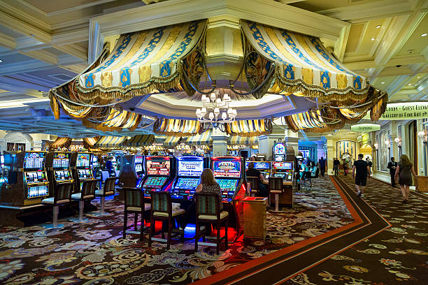 Wolf Gold slot game interface on maxwin dewadepo